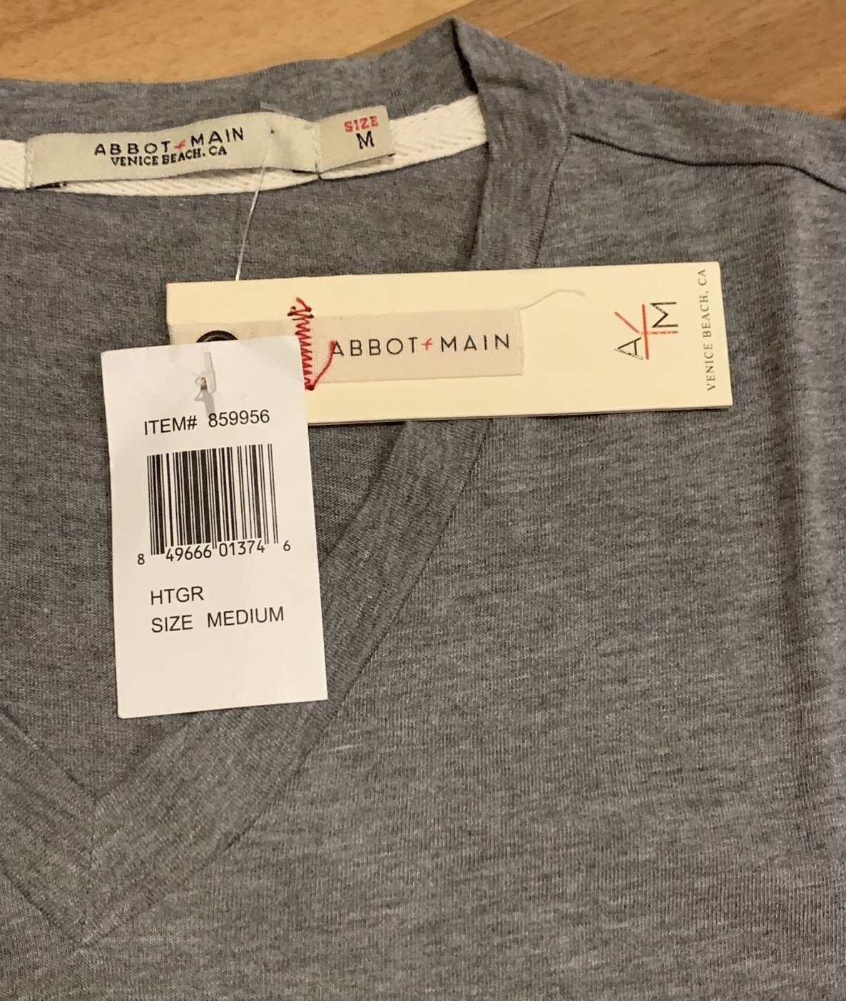 ABBOT & MAIN (Sz Medium) Men’s Basic V-Neck Tee T-Shirt Tri Blend Casual, Gray C