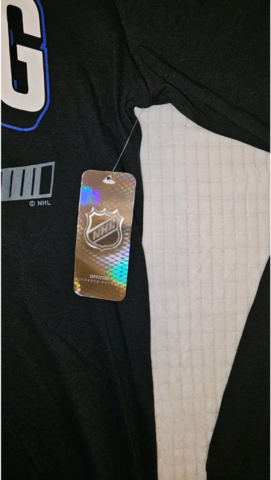 Lot Of 2 Official NHL T-shirts Unisex Size MEDIUM 38/40