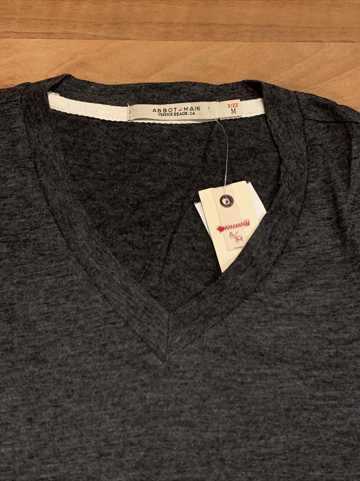 ABBOT & MAIN (Sz Medium) Men’s Basic V-Neck Tee T-Shirt Tri Blend Casual, Gray C