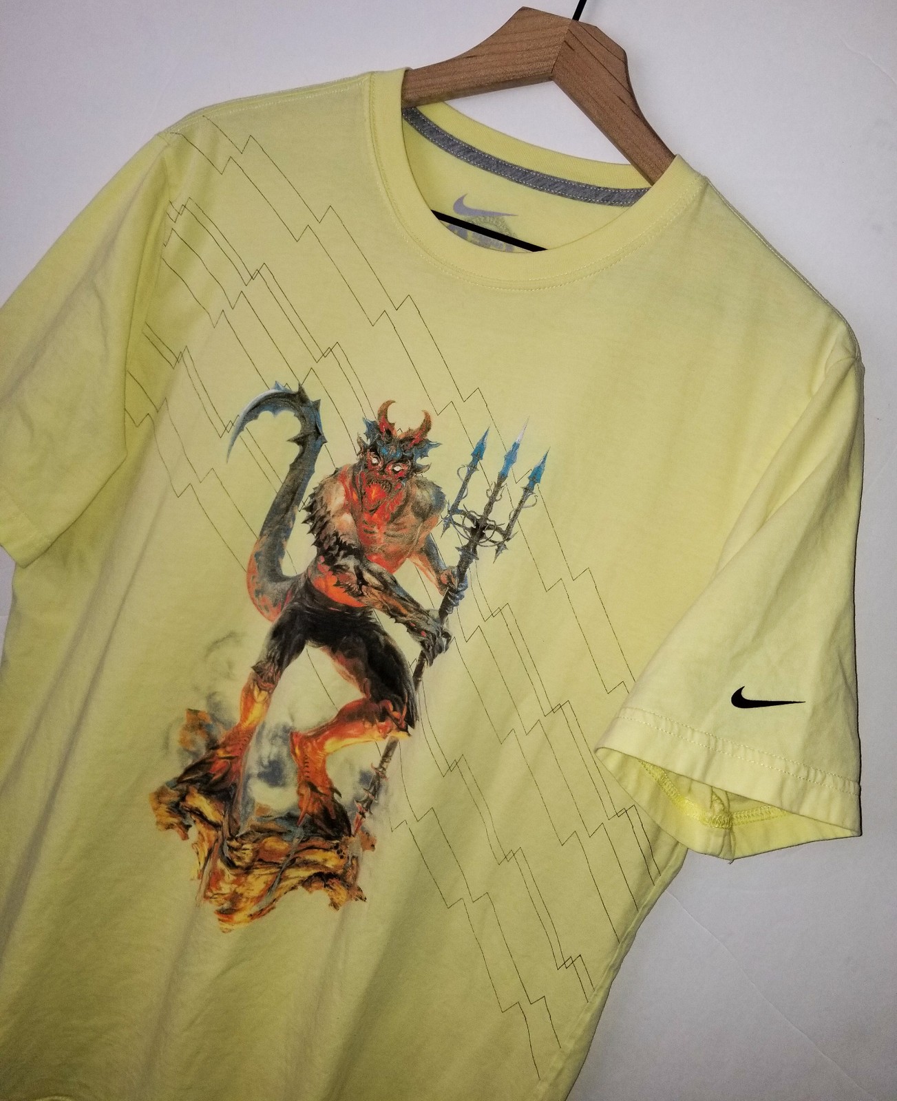 Manchester United Soccer T-Shirt NIKE Devil Trident RARE Football Team Tee LG