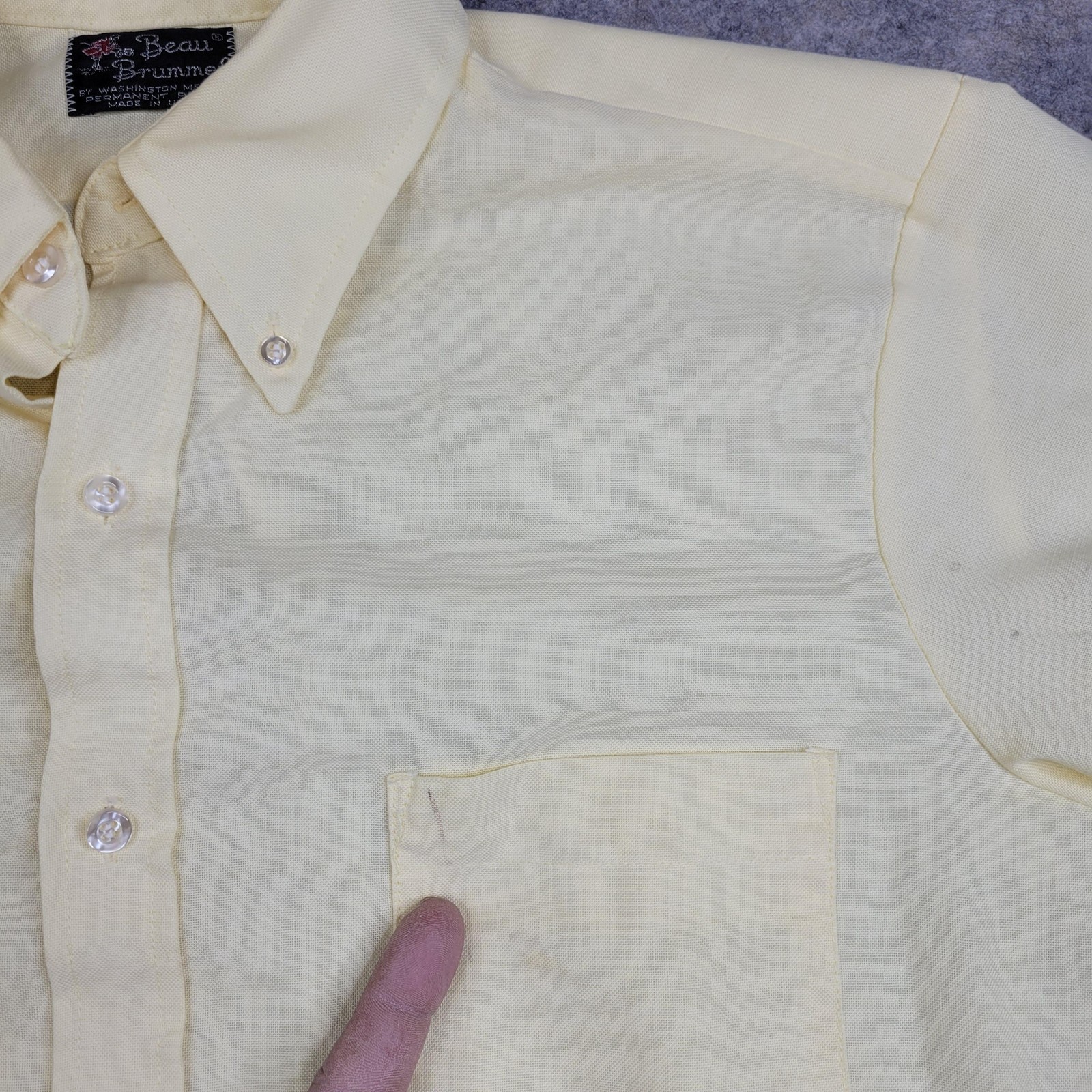 Beau Brummel Shirt Mens Medium Yellow Solid Button Front Short Sleeve Casual