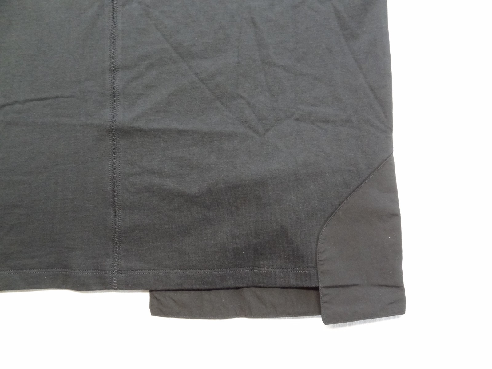 NWT Komakino M Utility Side Zip Pocket Black Short Sleeve Tee T-Shirt Designer