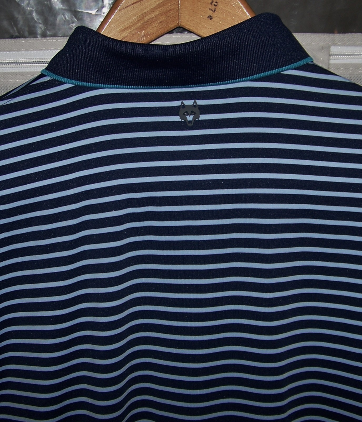 NEW $110 GREYSON Polyester Spandex Polo Shirt DEEPDALE GOLF CLUB M Blue Stripes