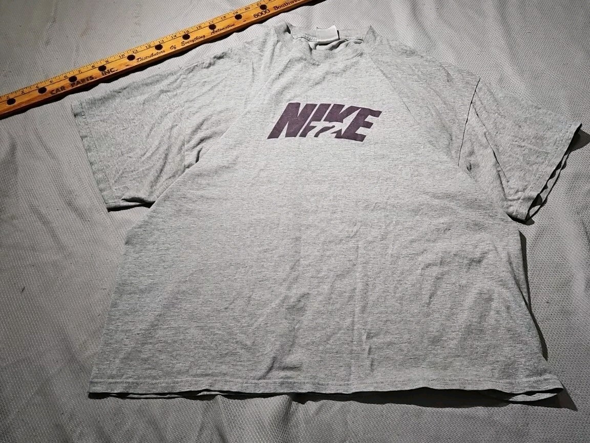 Vintage Nike Shirt Men XL Gray Solid Graphic Print Spellout Casual Y2k Tee