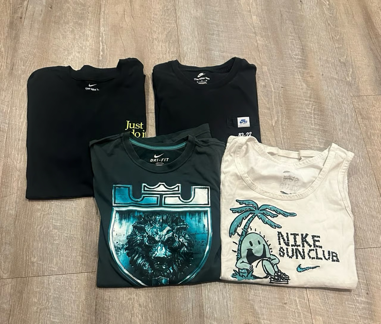 Nike Tee Men’s Bundle of 4 *see description *