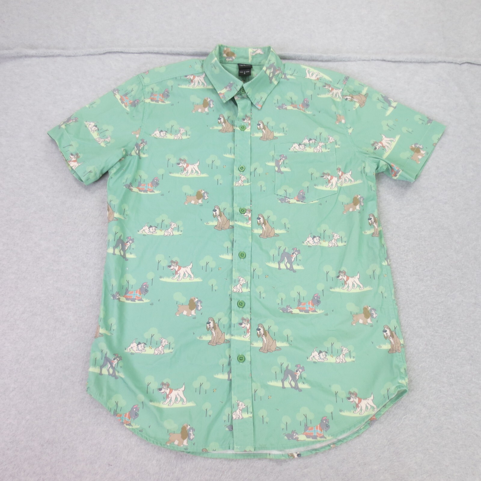 Disney Our Universe Shirt Mens Small Dogs 101 Dalmatians Lady Tramp Fox Hound