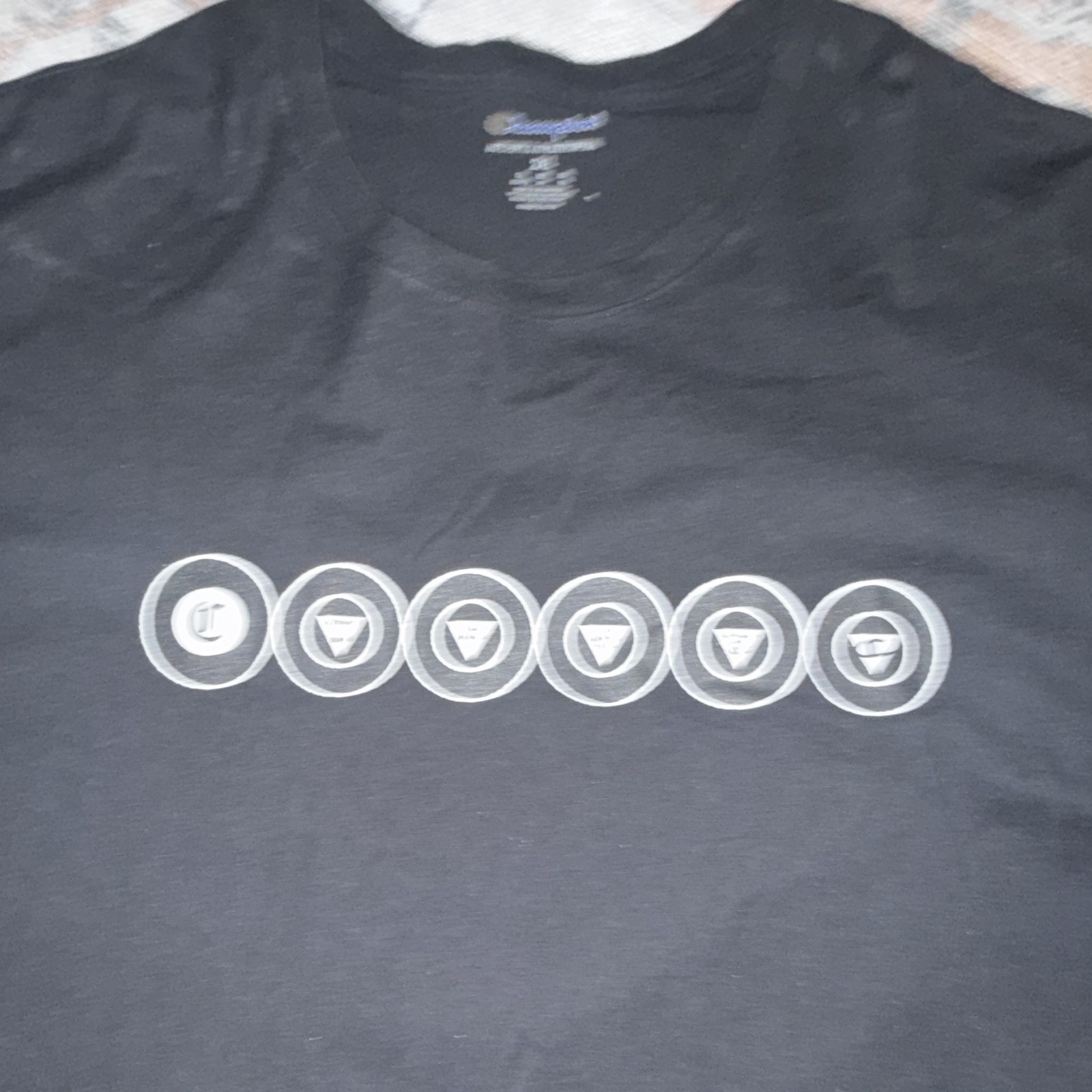 Champion Authentic Athleticwear Men’s 2XL Black Graphic Logo T-Shirt