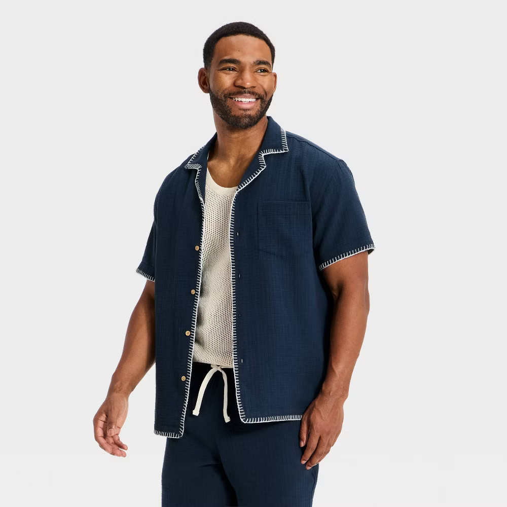 Men Short Sleeve Blanket Stitch Button-Down Shirt – Goodfellow & Co Navy