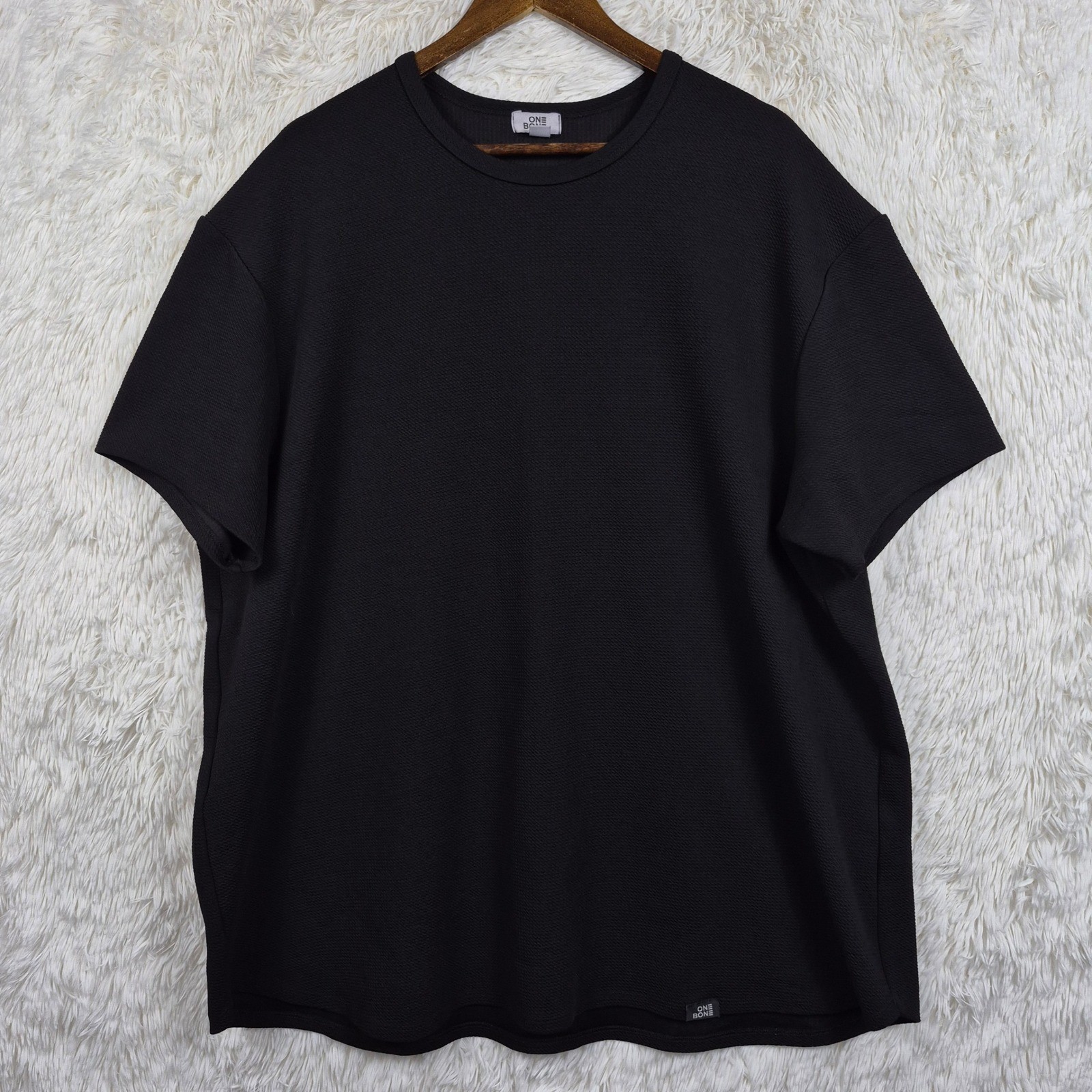One Bone Mens Black Textured Bullet Tee Size 3 Made in Canada Relaxed Fit