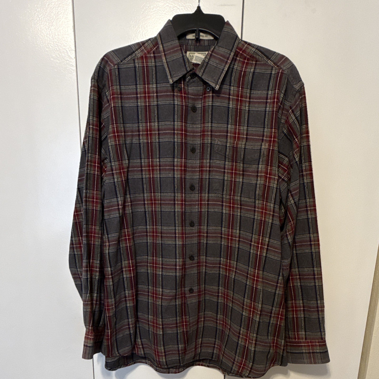 L.L.Bean Traditional Fit Men’s L Regular Cotton Flannel Plaid Shirt Gray Red
