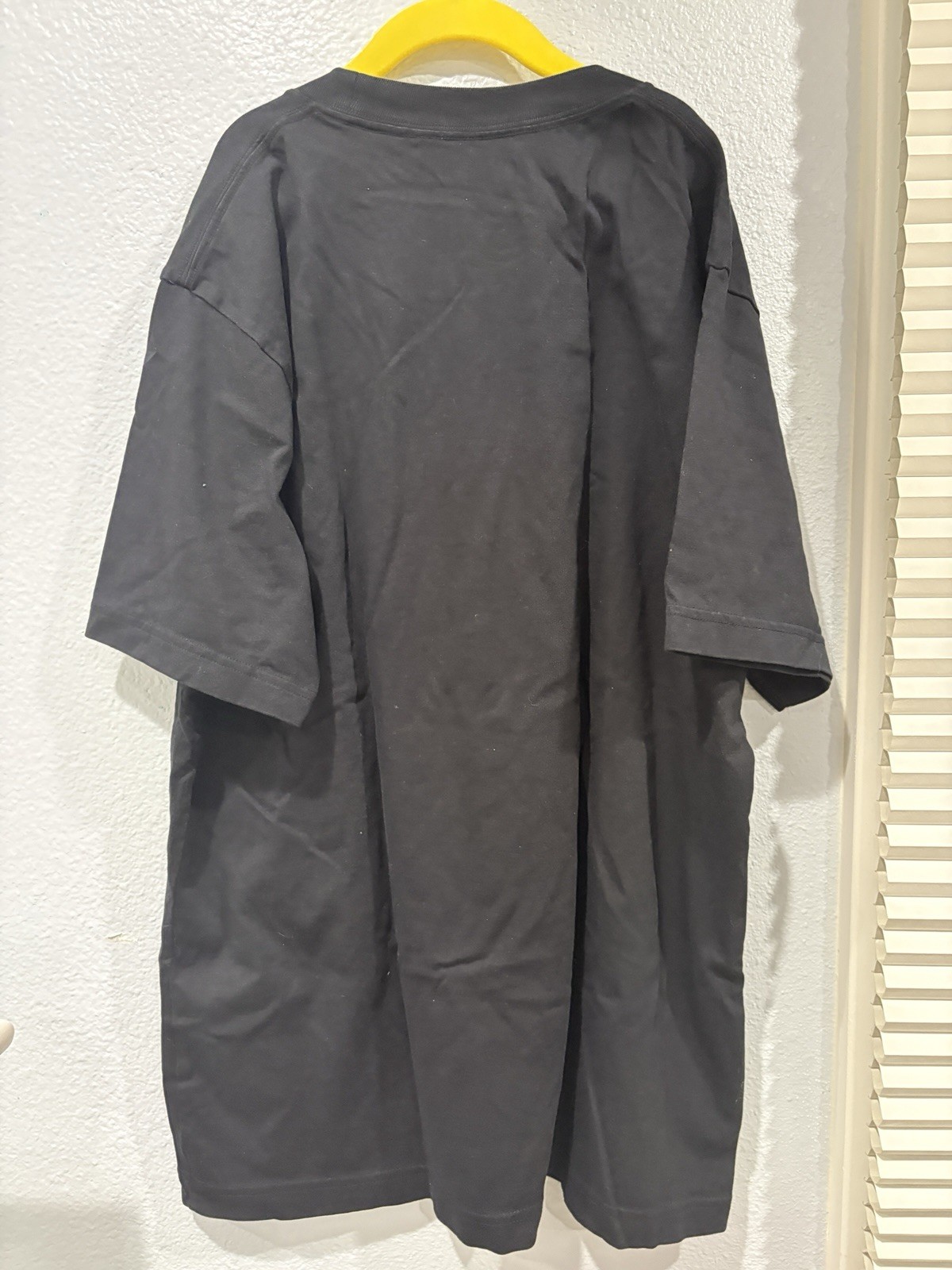 BLEACH X Uniqlo Ichigo kurosaki Graphic Anime Tee RARE
