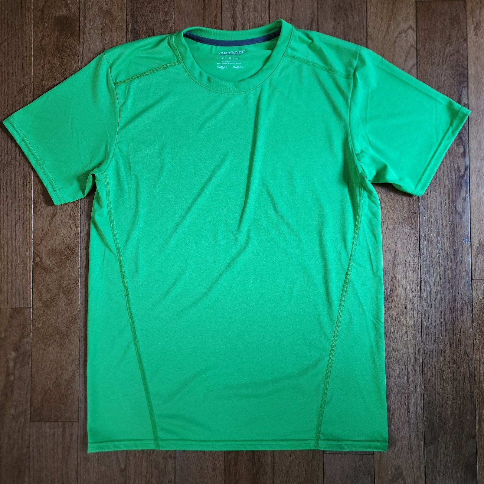 Gildan Activewear Mens sz Medium Electric Green Performance Wicking T-Shirt NWOT