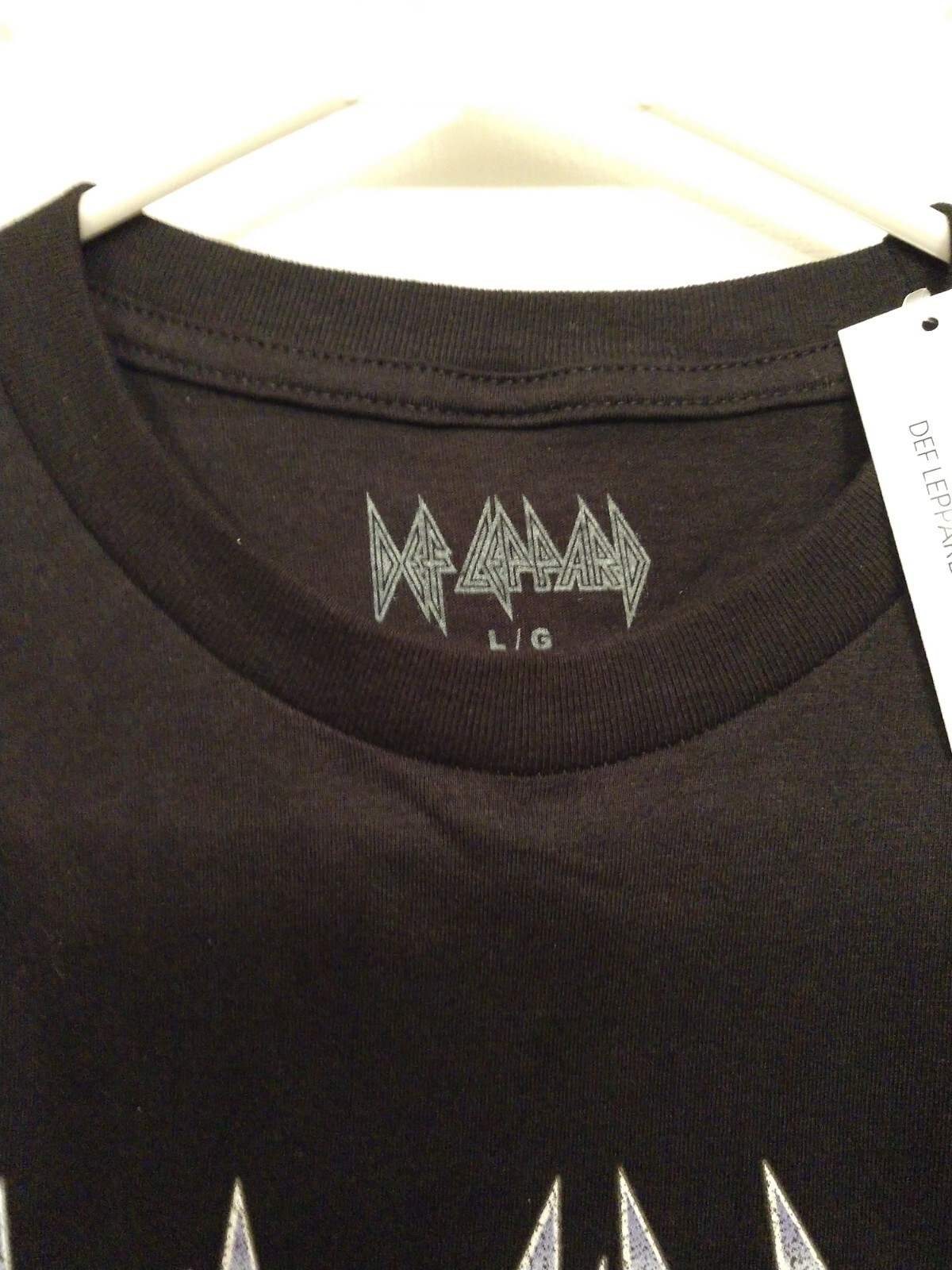 Men’s Def Leppard Black Graphic Tee *See Description