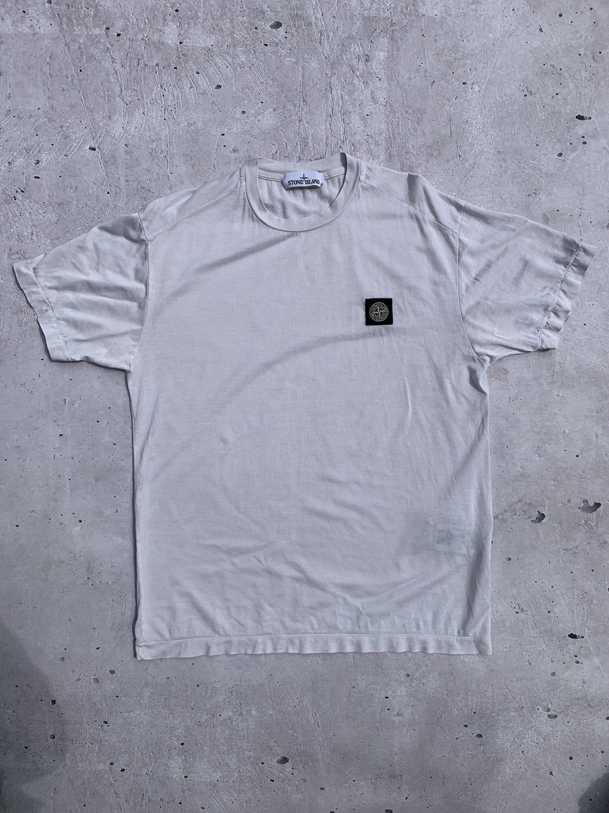 Stone Island Mens Medium M Off White Chalk T-Shirt Left Chest Badge Logo Top
