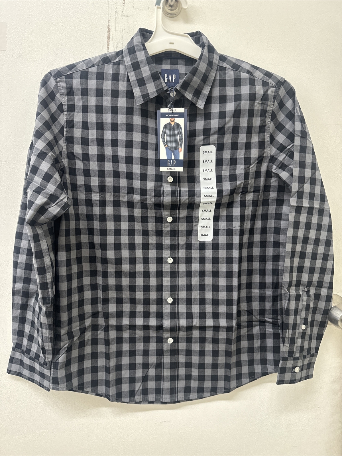 PICK SIZE – GAP Mens Black/Gray Plaid Woven Shirt Button up
