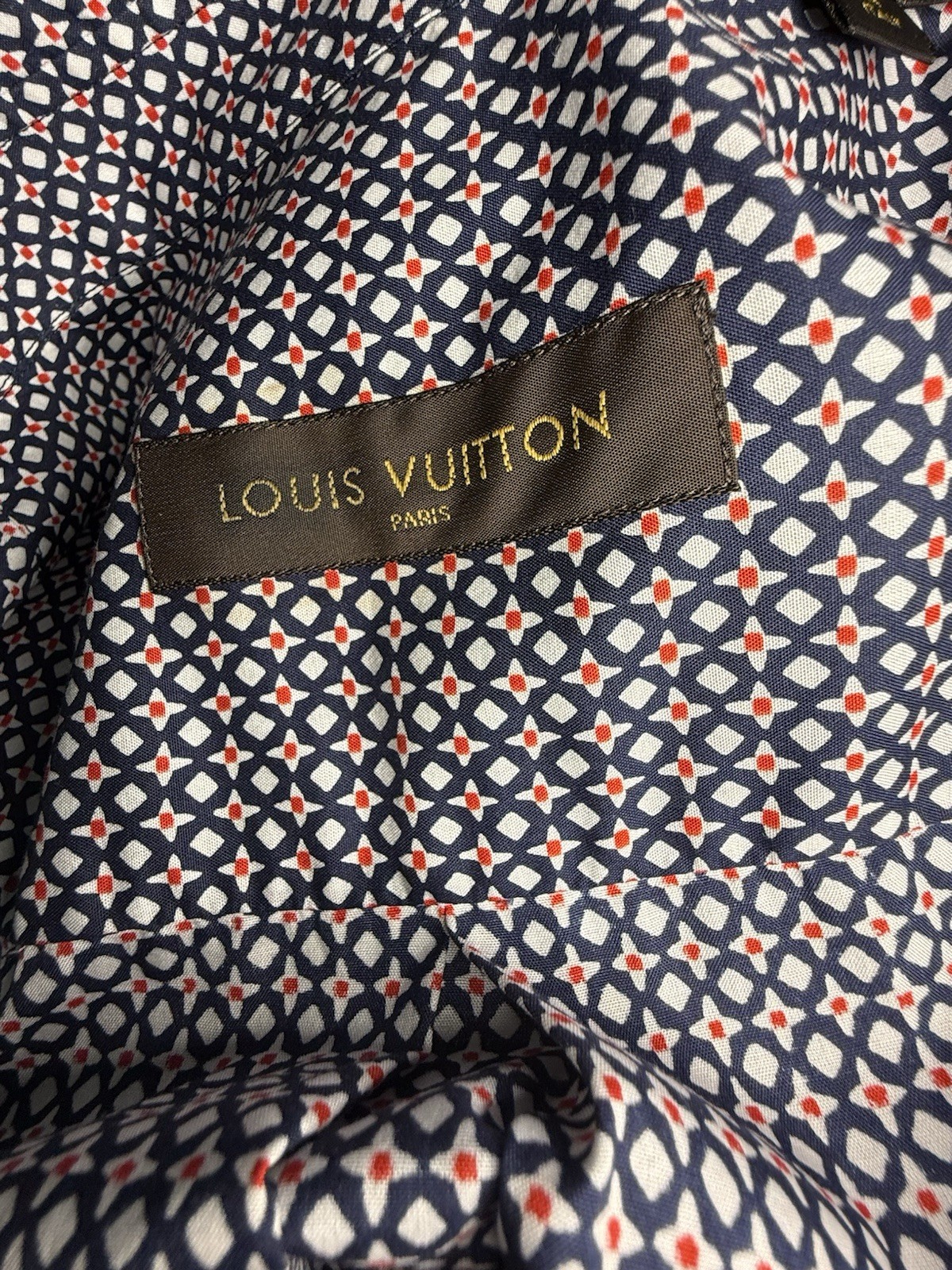 Louis Vuitton Men’s L/S Pattern Shirt. Size L. Slim Cut. Authentic