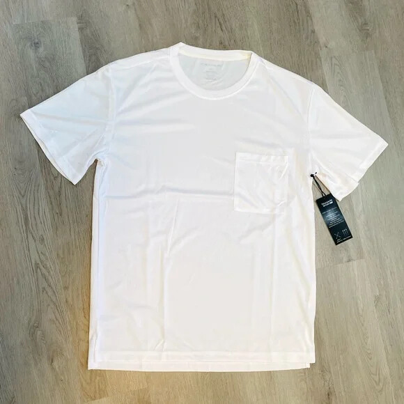 Tahari Sport Men’s T-shirt Performance Wear breathable stretchy light fabric NWT
