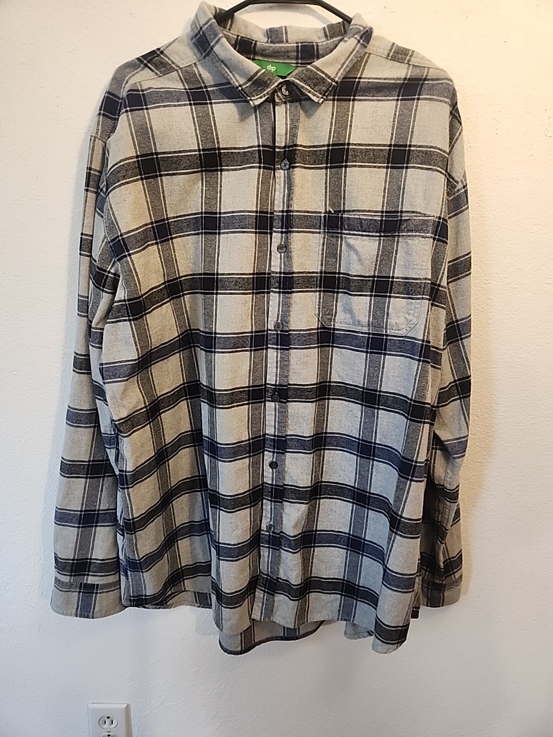Dip 2xl Tall Flannel Gray Black Plaid Men’s Shirt Long Sleeve C 26 in x L 30 in