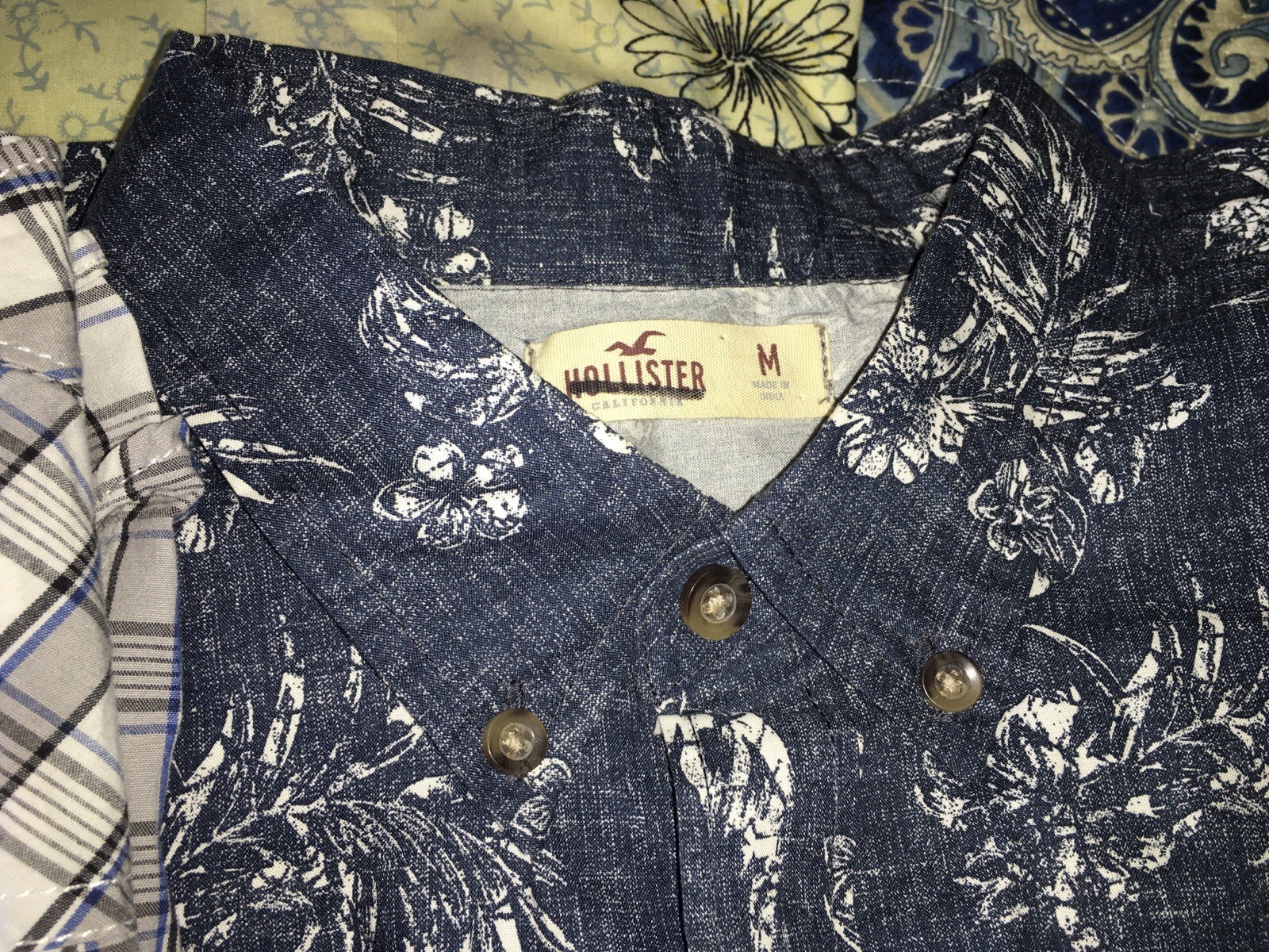 Lot of 5 Men’s Med. Shirts LS Hollister, DNKY ,Carbon, Ron Chereskin, VSKA