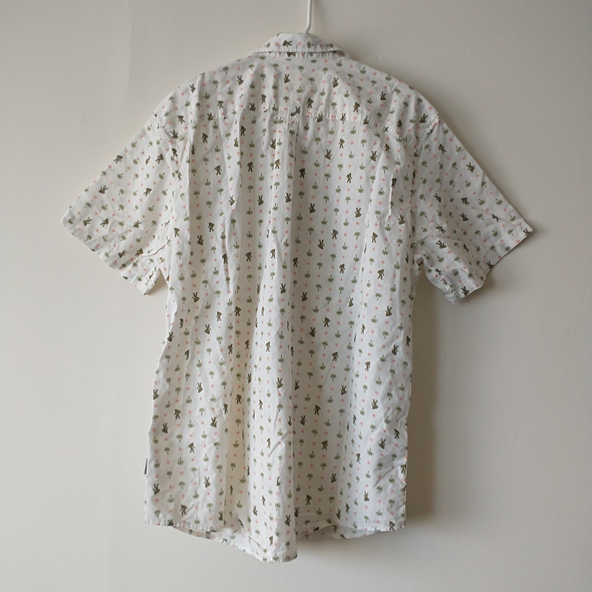 New Eddie Bauer Shirt Mens XLTall White Palm Tree Monkey NoveltyPrint ButtonDown