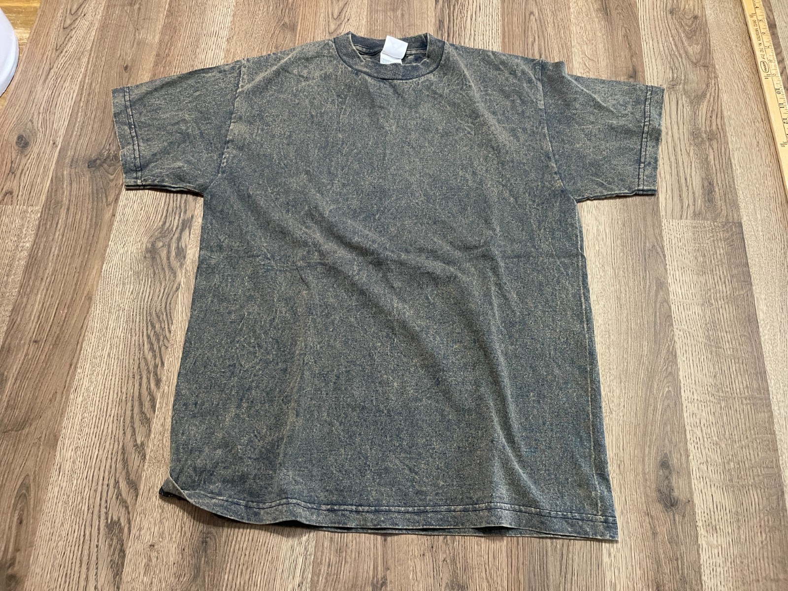 Alstyle Apparel & Activewear Shirt, Men’s Size Medium, Black Bleach Wash