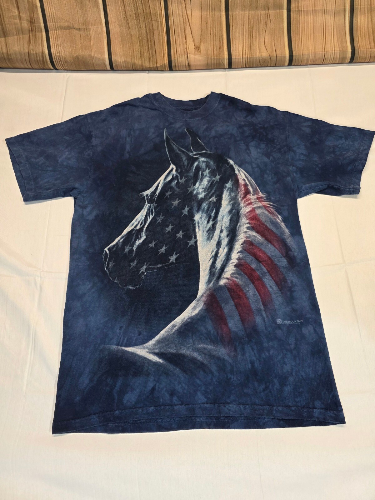 The Mountain Men’s Medium T-Shirt 100% Cotton Blue Tie-Dye with American Flag &