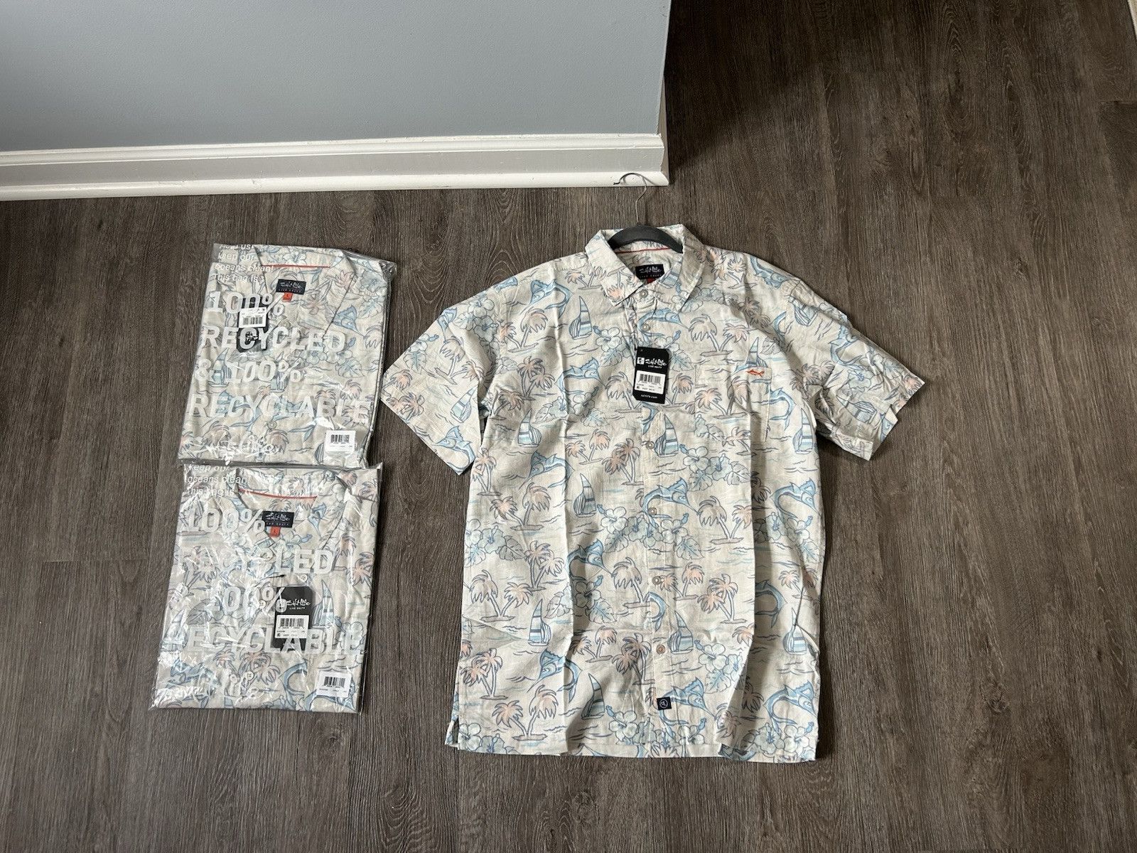 NWT Salt Life XL Button Up Short Sleeve Shirts. Mens Size Extra Large Beach