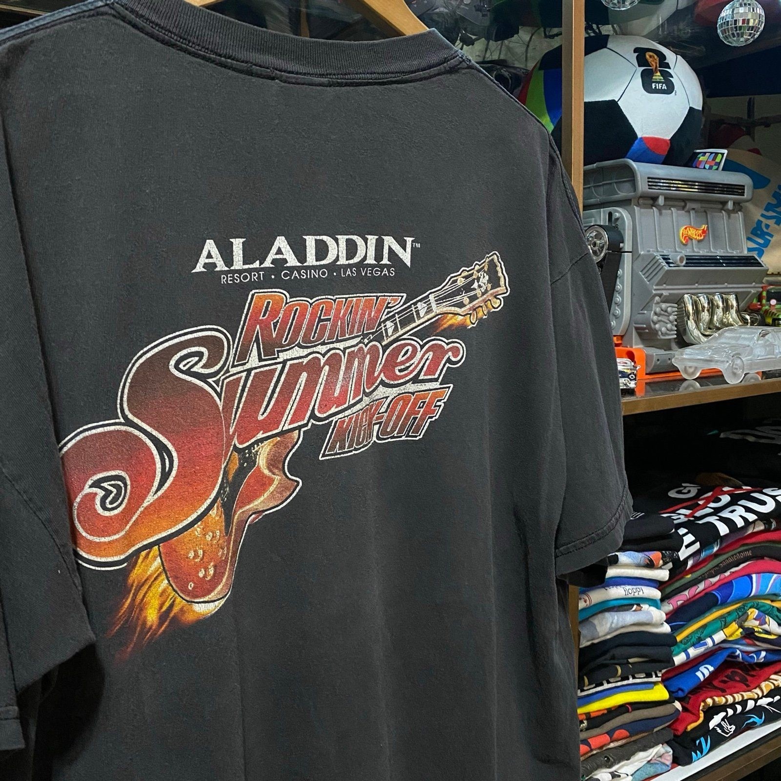 Vintage 2004 Aladdin Casino Las Vegas Rockin Summer T-Shirt Faded Black XL Y2K