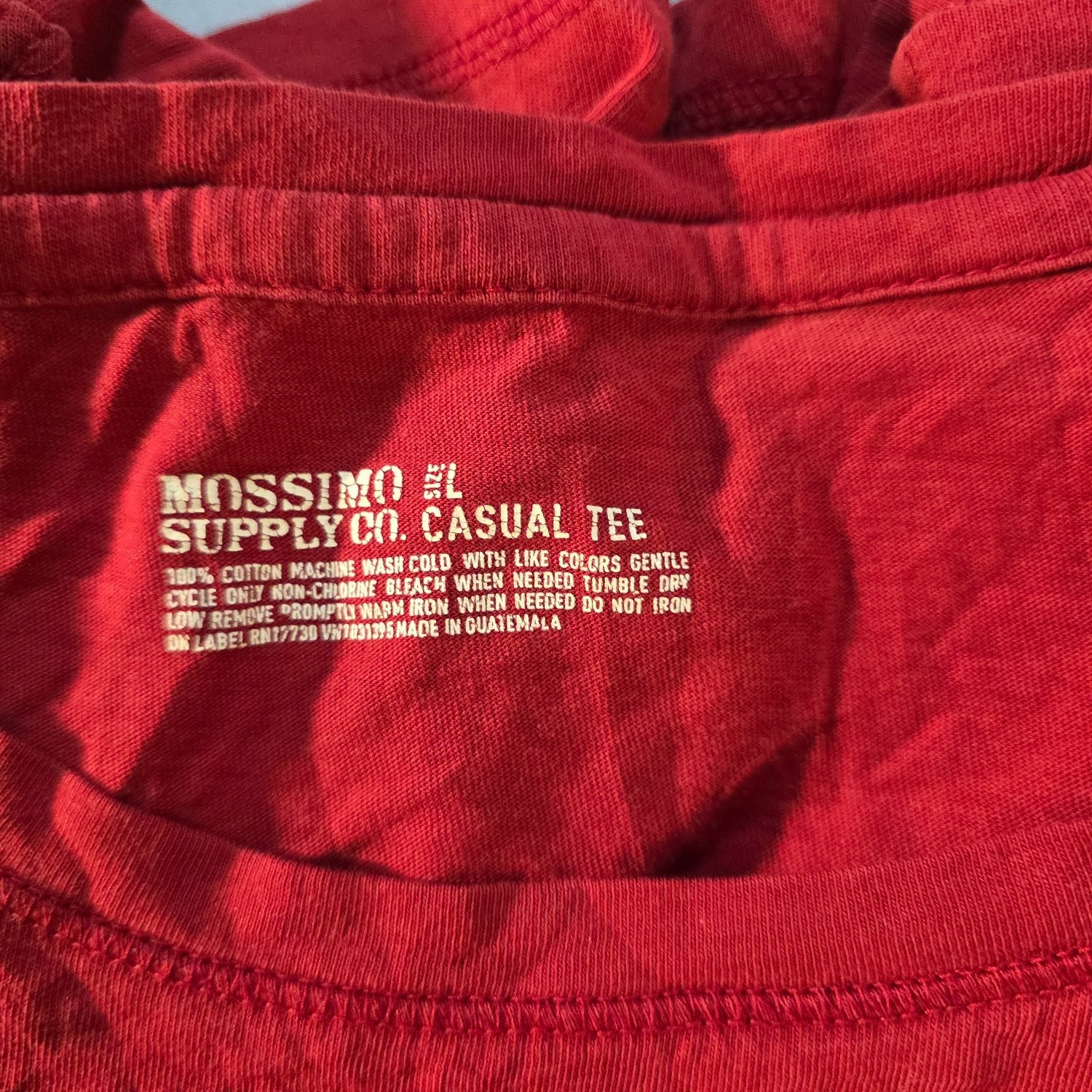 MOSSIMO SUPPLY CO. CASUAL TEE L 100% COTTON MACHINE WASH COLD WITH LIKE COLORS