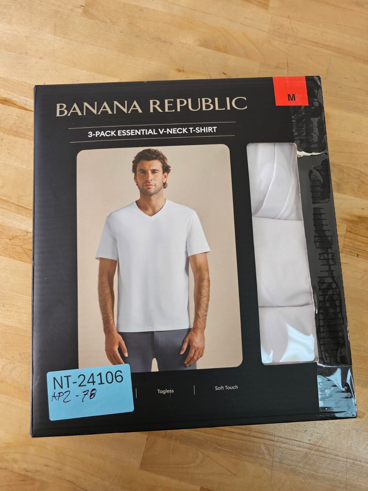 M / MEDIUM – WHITE – 3-PACK – Banana Republic Men’s V-Neck Tee Cotton Stretch