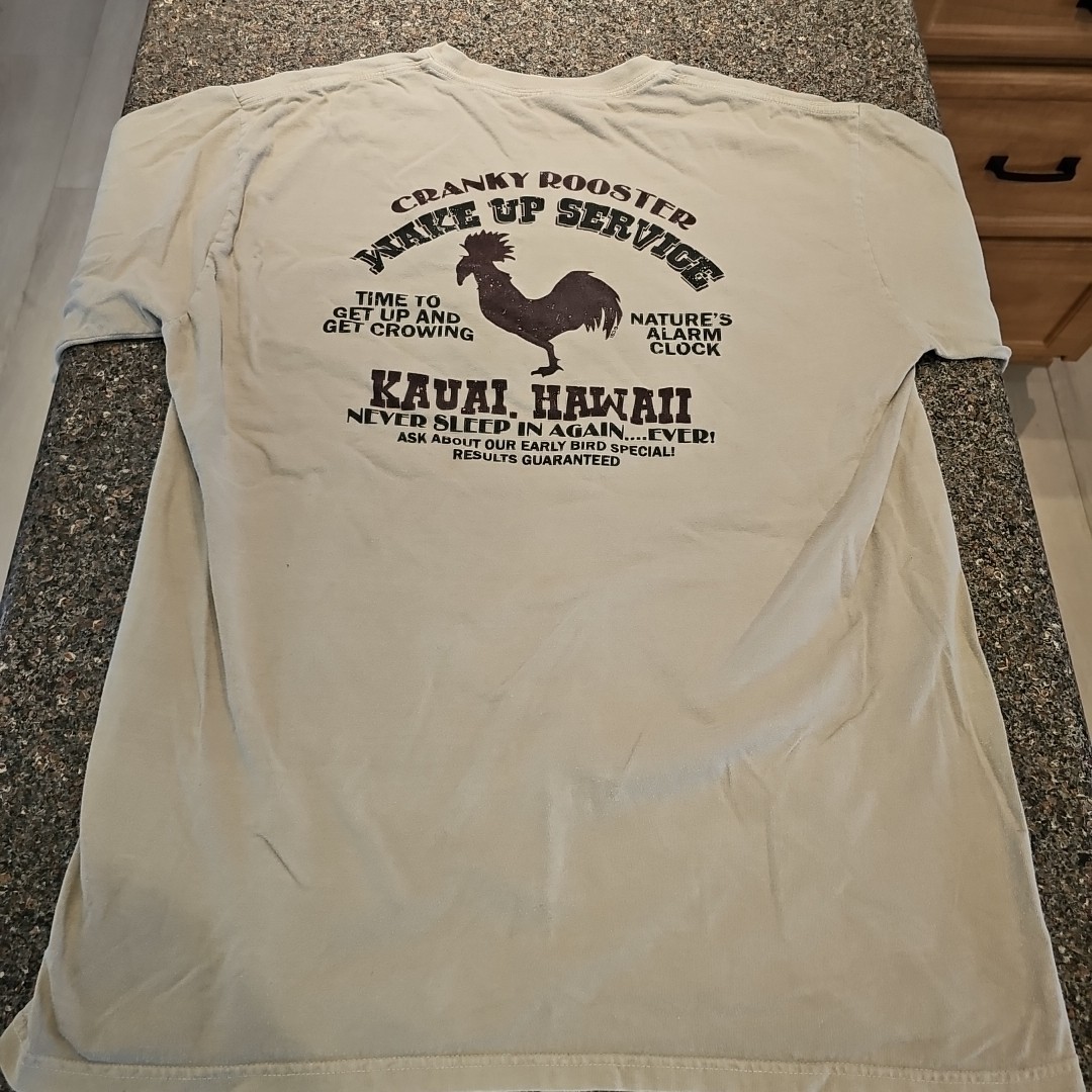 Crazy Shirts Kauai Hawaii Cranky Rooster T-shirt Tan Sz L 100% Combed Cotton EUC