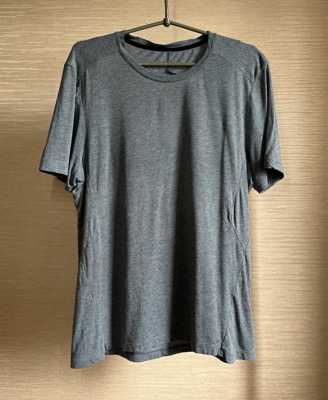 On Cloud Run On Clouds Men’s Active T-Shirt Size M Gray-Blue