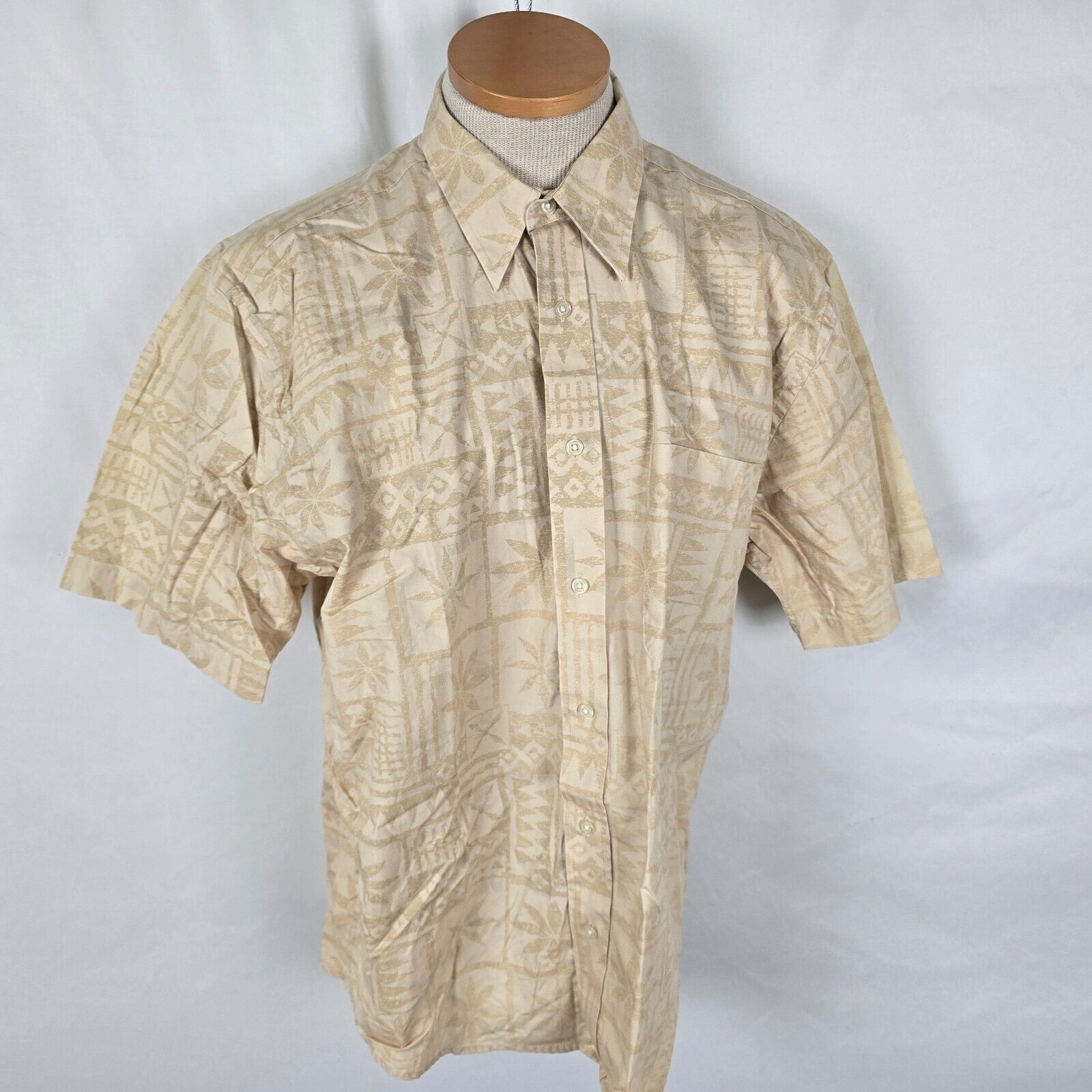 Natural Issue Button Down Shirt Men’s L Tan Cream Hawaiian Geo Short Sleeve