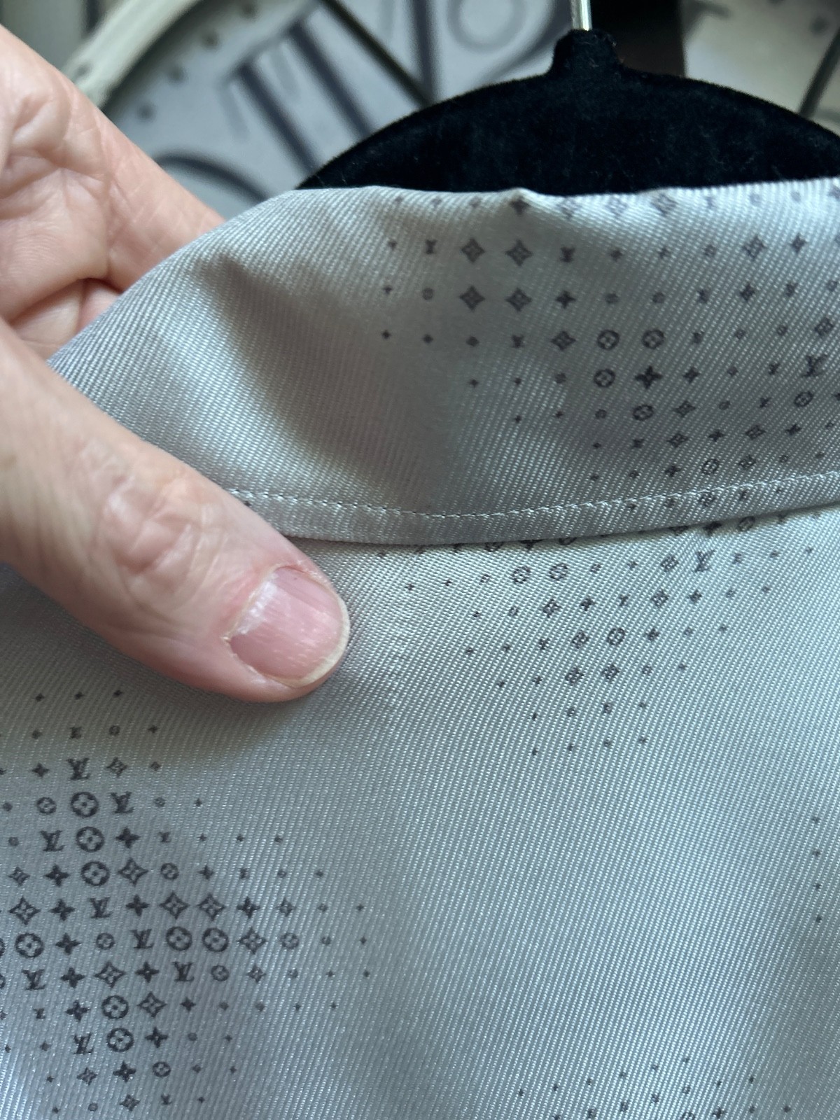 $2,020 LOUIS VUITTON Pixelated LV Logo Monogram Silk Button Shirt – Gray – XXL
