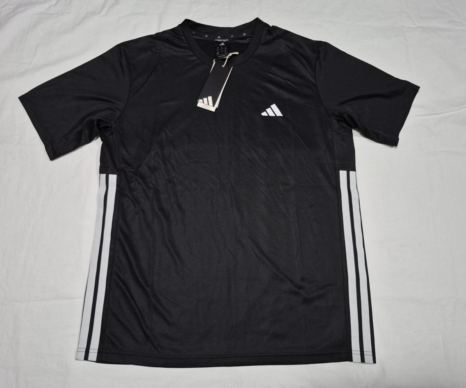 Adidas Mens Sports Training Gym Running Black White shirt KA3452 Regular fit