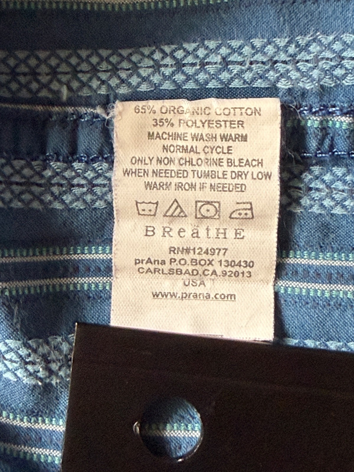 Prana Men’s Button Down Large 65% Org. Cotton 35% Polyester Blue Vertical Stripe