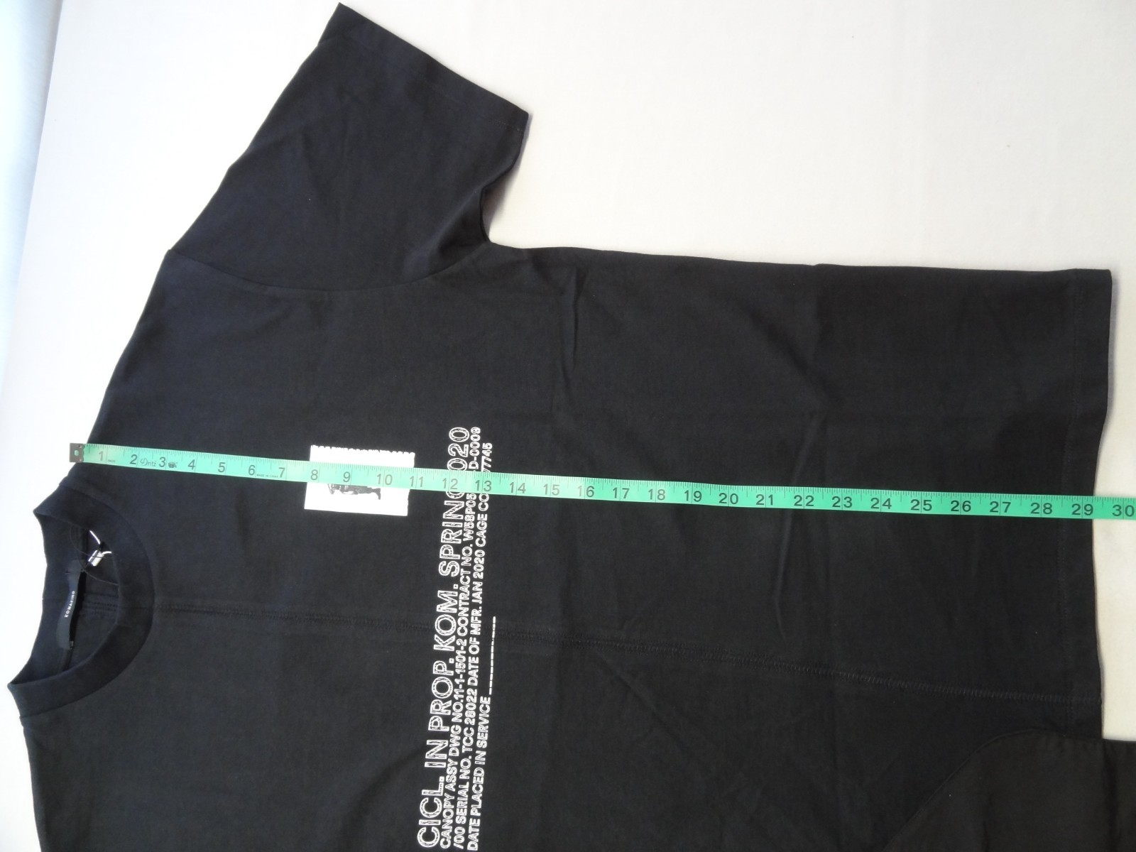 NWT Komakino M Utility Side Zip Pocket Black Short Sleeve Tee T-Shirt Designer