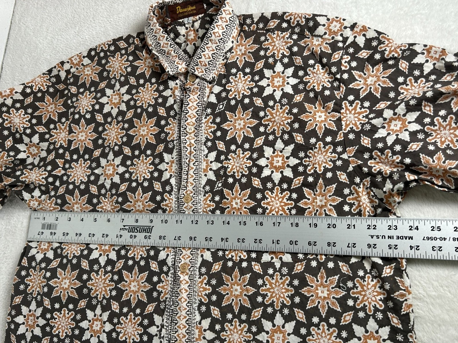 Vintage Danar Hadi Solo-Indonesia Batik Shirt Large Brown Button Up Short Sleeve