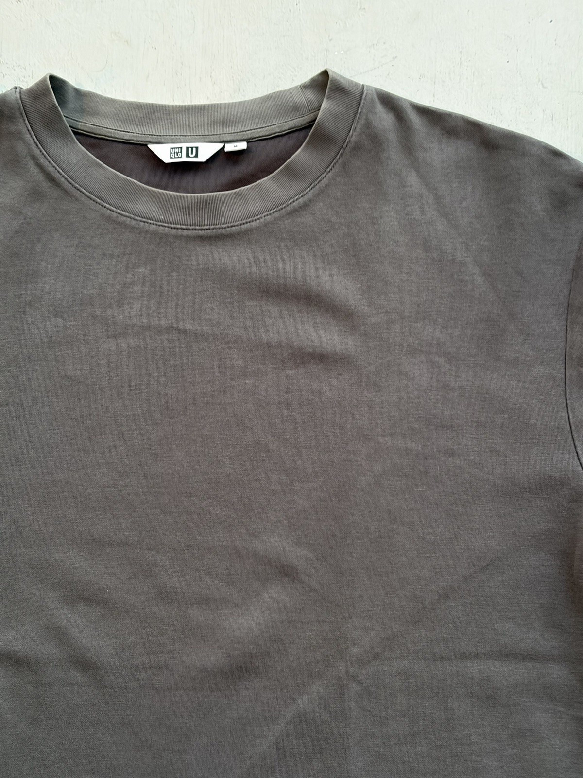 Men’s Uniqlo T-Shirt Black Gray M Solid Essentials City Prep Classic Retro Blank