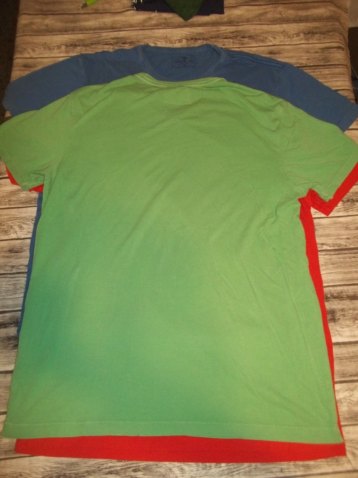 Martin + Osa Lot of 4 Mens Solid & Graphic T-Shirts Size Medium