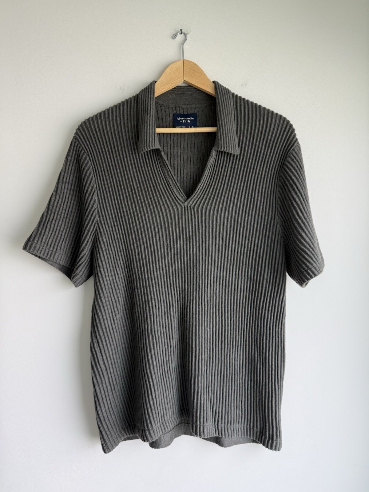 Abercrombie Fitch Men’s L Gray Ribbed Johnny Collar Sweater Polo Short Sleeve