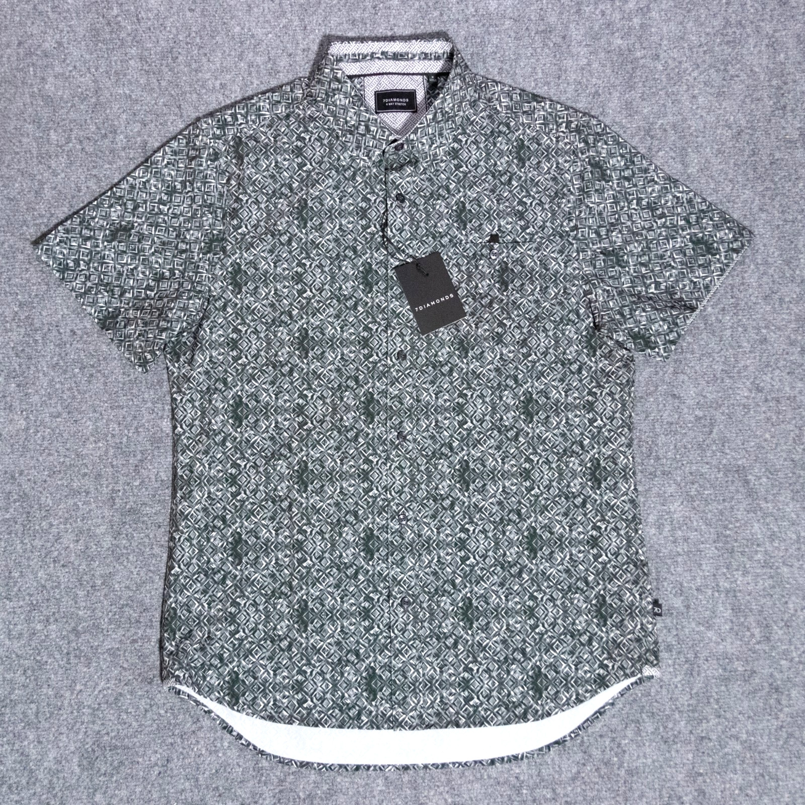 NWT 7 Diamonds Track Stars 4 Way Stretch Short Sleeve Button Shirt Diamond Med