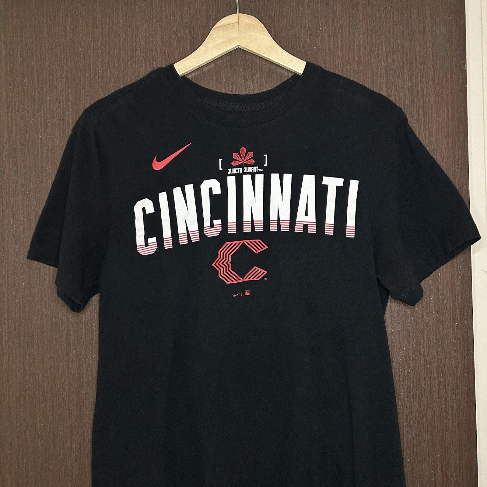 Nike Cincinnati Reds Shirt Mens Small MLB Baseball Juncta Juvant