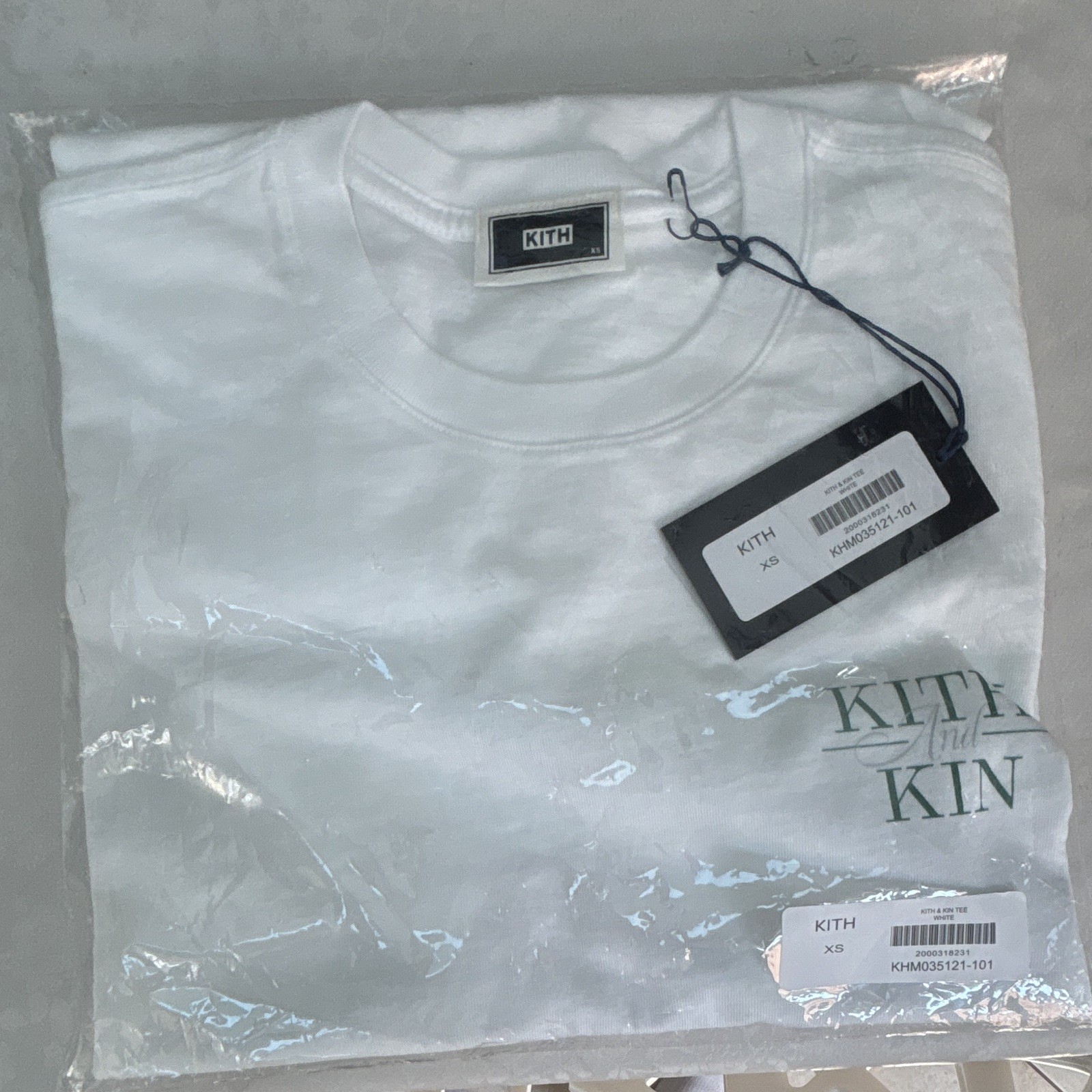 KITH Men’s White Kith & Kin Graphic Logo Short Sleeve Crew Neck Tee XS