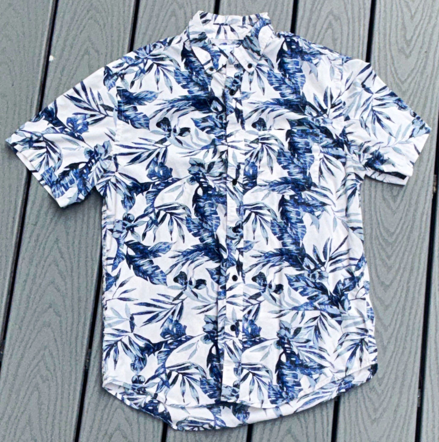 Old Navy Men’s M Slim Fit Short Sleeve Button-Up Cotton Stretch Floral Tropical