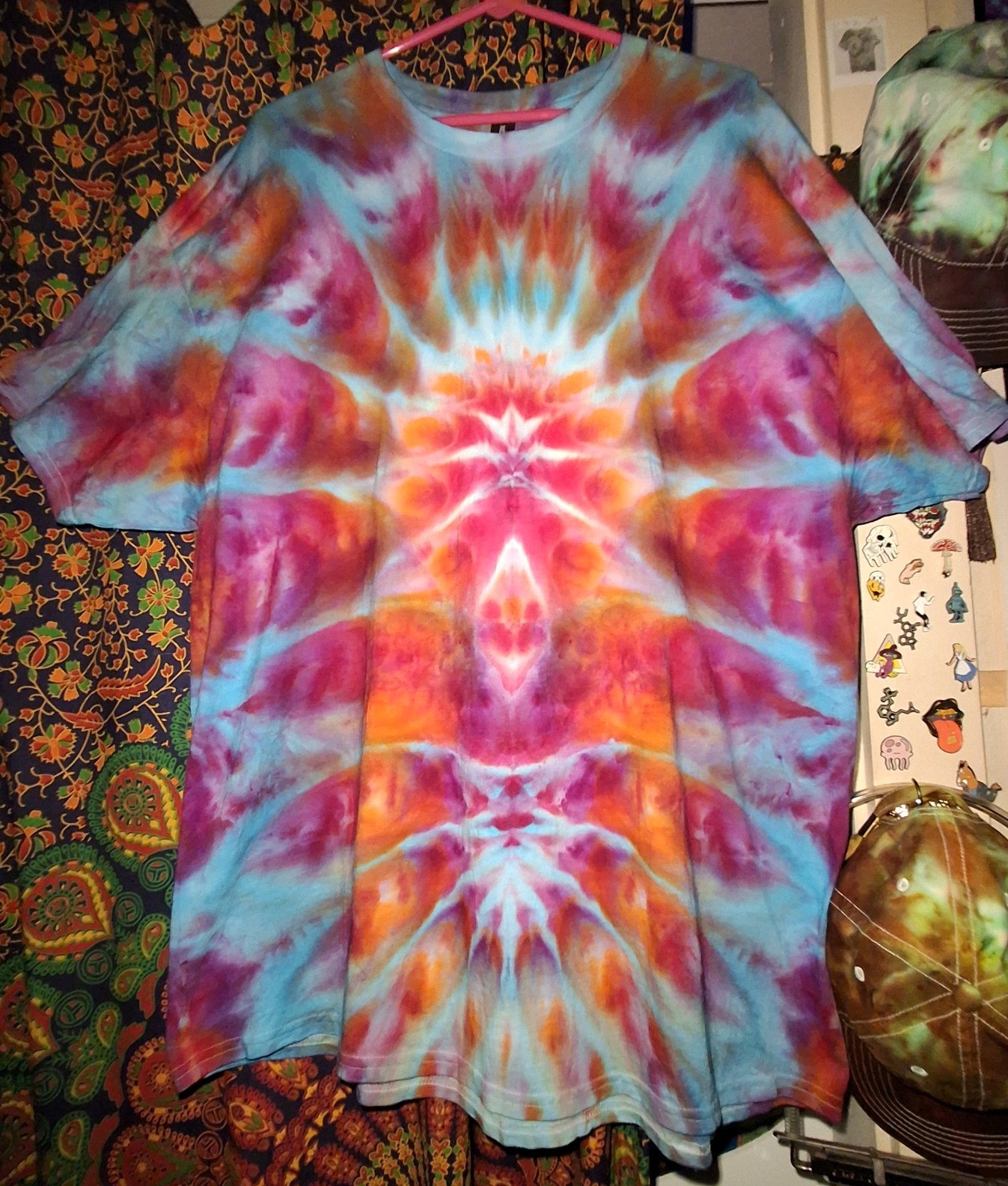 100% Cotton Quality Handmade Tie Dye T-shirt Size XXL 2xl “Steppin Flower”.