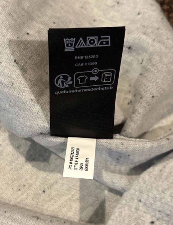 Men’s Travis Mathew Cloud Waffle Button Up Shirt Size Medium Heather Light Grey