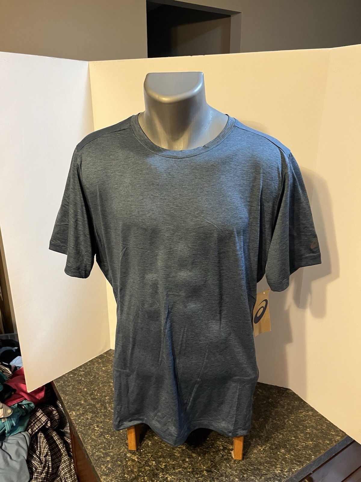 Asics Men’s T-Shirt Blue Large Polyester Spandex – NWT