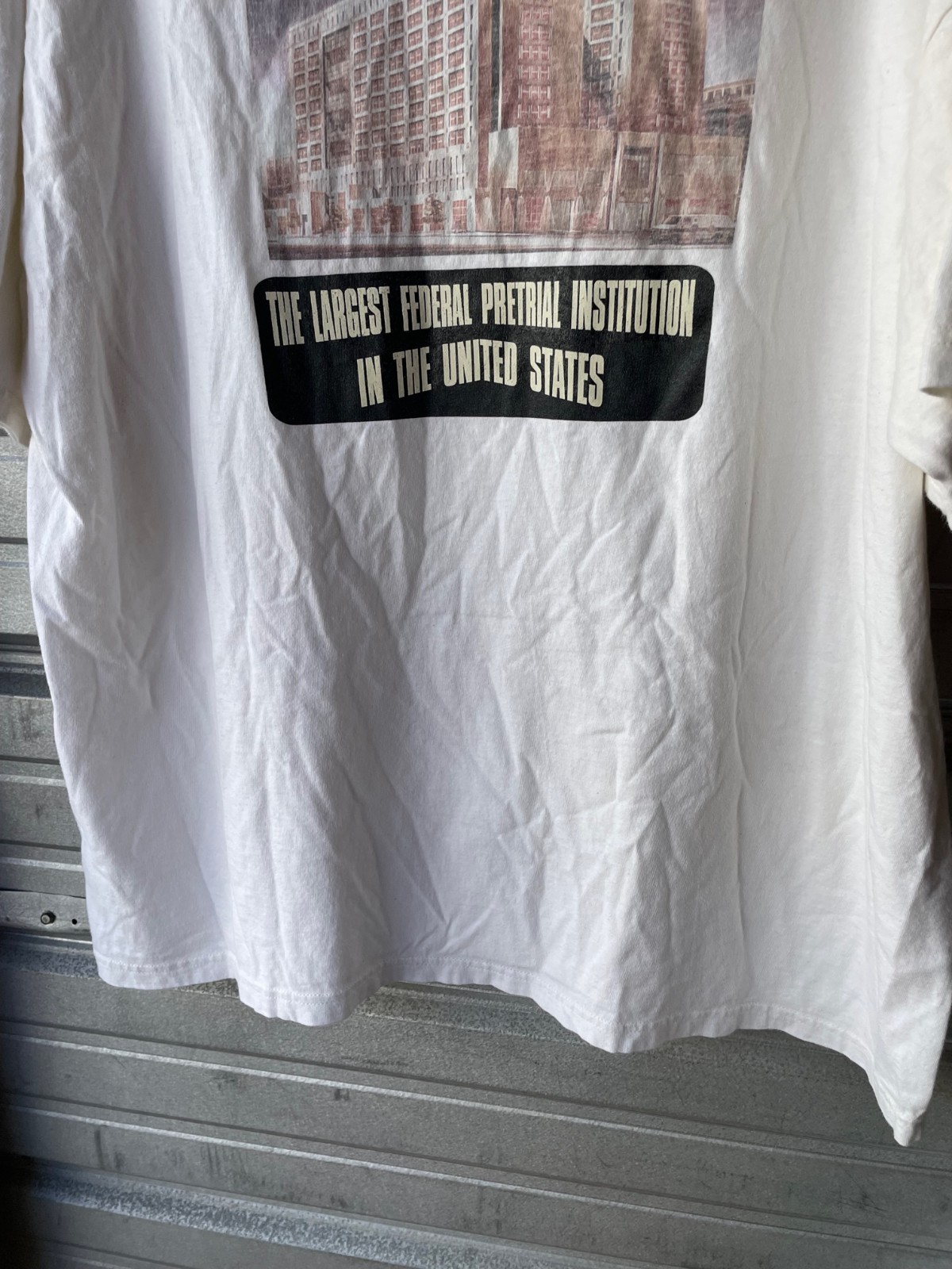 Vintage 2000 MDC Brooklyn DOJ Federal Prisons 8th Wonder White T-Shirt Men’s 2XL
