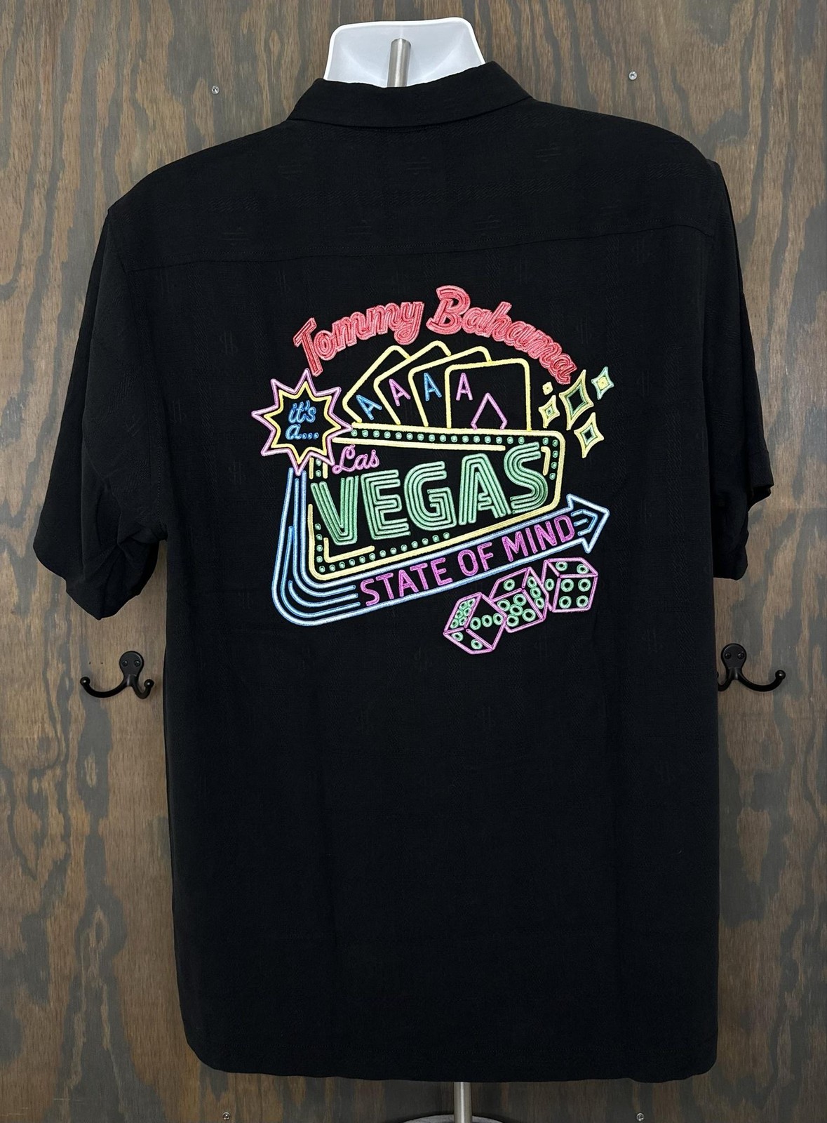 Tommy Bahama Mens Large Black Vegas State of Mind Silk Embroidered Graphic Shirt